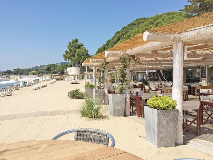 Outdoor dining 3, Villa with private pool, garden & panoramic views, Var