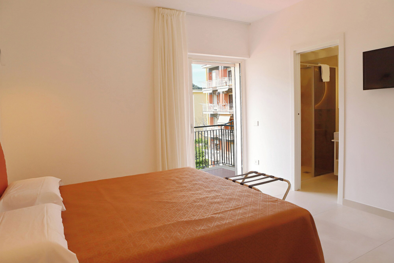 Room 4, francescosuite b&b, Napoli