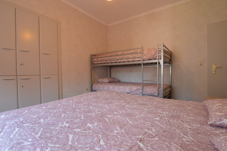 Bedroom 5, Lovely Modern Apartment, Near the Mosel, Shops and Restaurants, Cochem-Zell