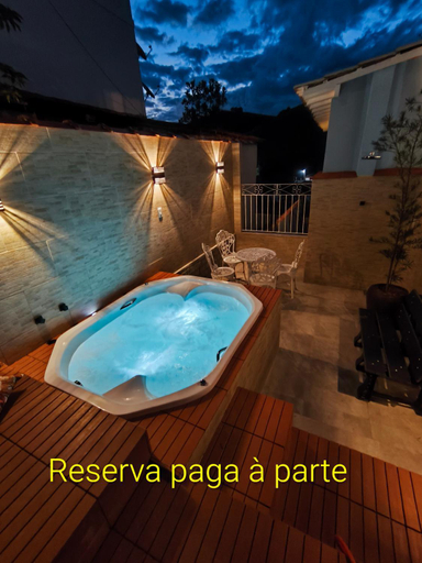 Sport & Beauty 2, "Cantinho das serestas" em flats com piscina, sem cafe, Valencia