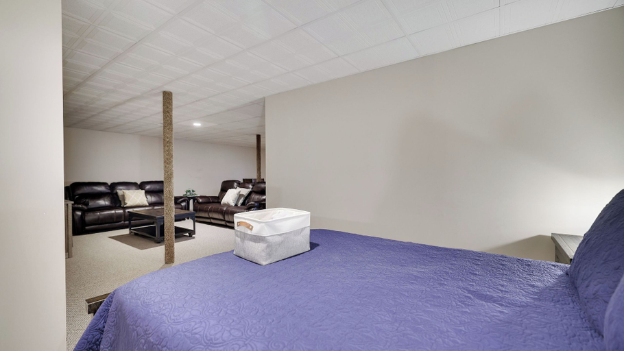 Bedroom 3, The Nest at Pinecrest by Avantstay Spacious Deck, Game Room, Fire Pit, Monroe
