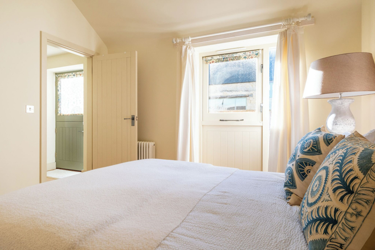 Room 4, Beautiful One BD Cottage Near Burford, Oxfordshire