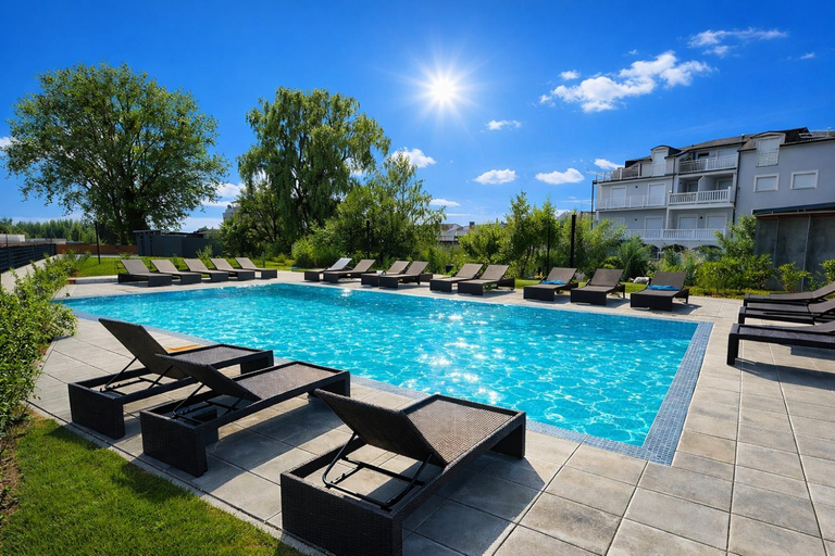 Sport & Beauty 2, SPA-Residenz PRIVATE independent SELF-CATERING Apartment with private Garden BEST VALUE residential-, Neusiedl am See