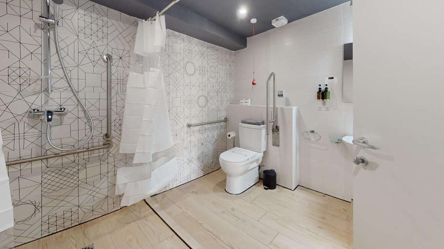 Bathroom 4, The G Hotel by JL, St Julian's