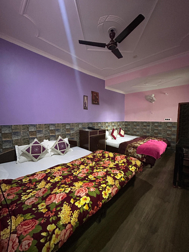 Sport & Beauty, Green Valley Hotel & Restaurant, Garhwal