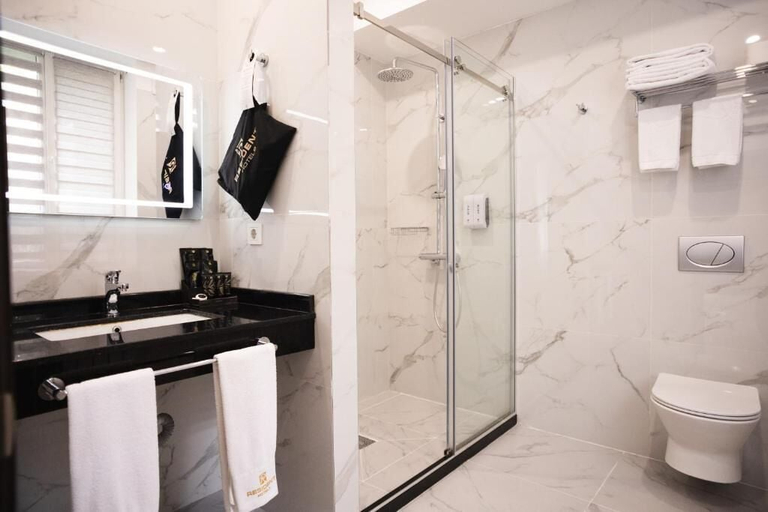 Bathroom 4, Grand Hotel Kazybek Bi, Almaty