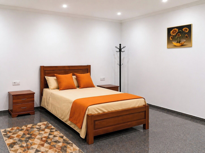 Room 5, Praia City Apartments, Praia