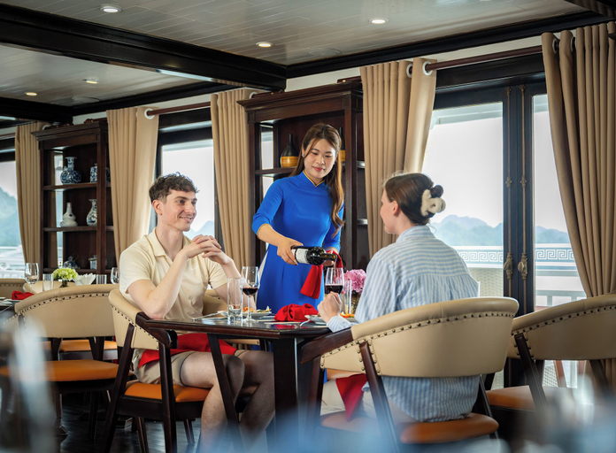 Dining 5, Cozy Bay Grand Cruise, Hạ Long