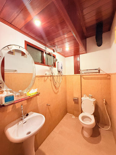 Bathroom 3, Villa Ouis NamKhan Riverside, Luang Prabang