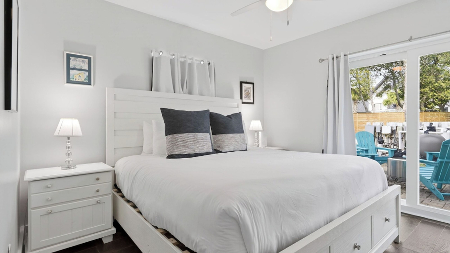 Interior 3, Sandy Pelican by Avantstay Exclusive Beach Access + Private Pool + Firepit + Balcony Sunset Views, Walton