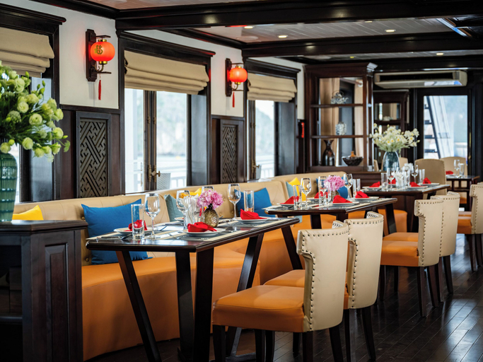 Dining 2, Cozy Bay Grand Cruise, Hạ Long
