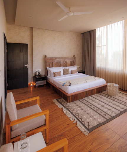 Room 3, SWAR Kasauli - Suites Cuisine Cave Club, Solan