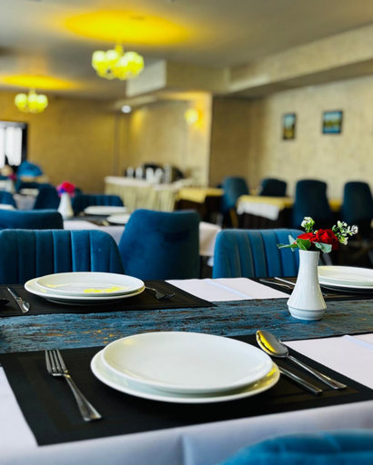 Food & Drinks 5, Crossway Hotel, Baku