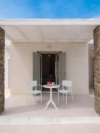 Others 2, Amouage Studios, South Aegean