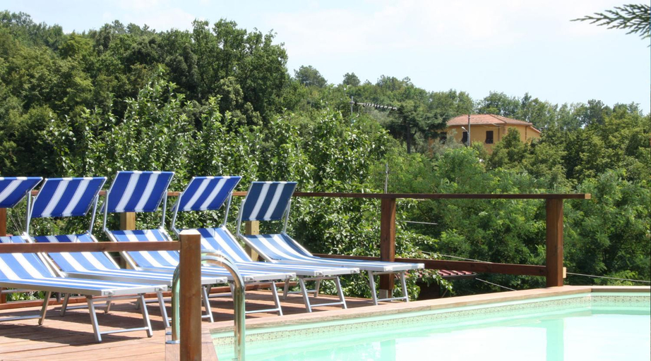 Sport & Beauty 2, Appartamenti Residence Montebello, relax con giardino e piscina, La Spezia