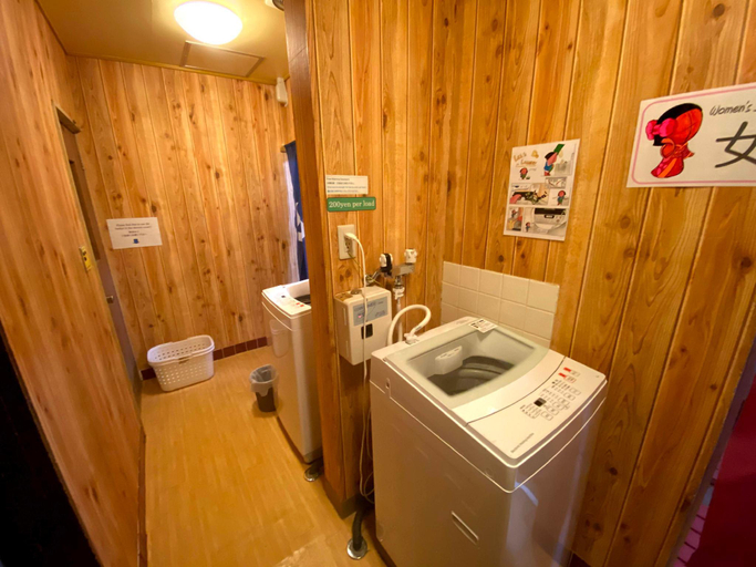 Bathroom 5, J-Hoppers Hida Takayama Guest House, Takayama