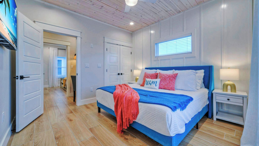 Bedroom 3, Private Pool, Firepit, Balcony, Patio Boat Parking Mint to Be by Avantstay, Nueces