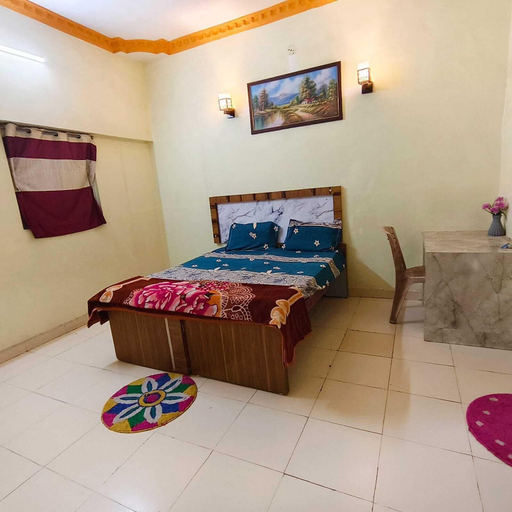 Room 4, Hotel B B Pride, Raipur