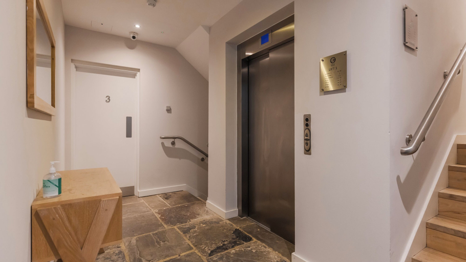Interior 4, Bank Serviced Apartments LovelyStay, London