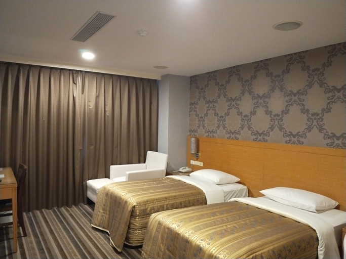 Bedroom 3, Metropolis Hotel, Taoyuan