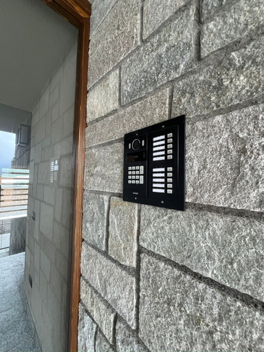 Front of property 2, Bormio Apartments al pradais giardino est, Sondrio