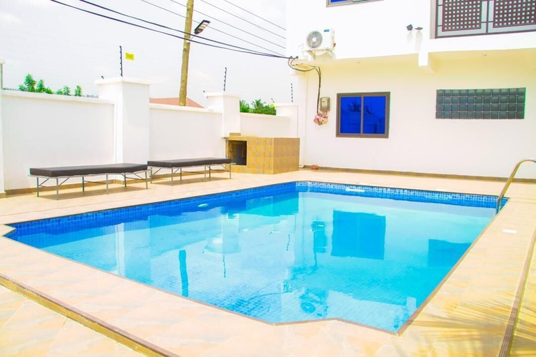 Front of property, Lawson Guest house, Akwapim South