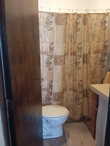 Bathroom 2, Los Amarantos, Tilcara