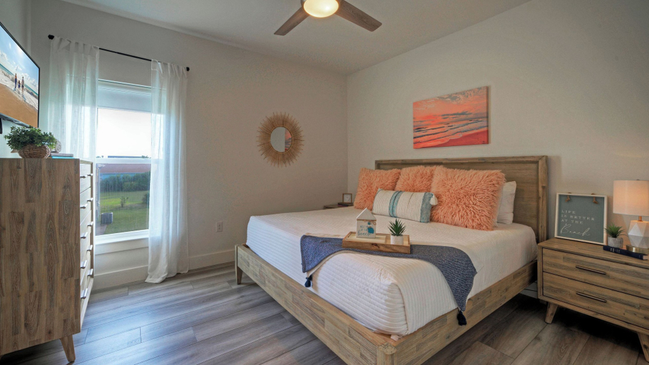 Bedroom 3, New Build! Priv Pool, Firepit, Walk to the Beach Alright, Alright by Avantstay, Nueces