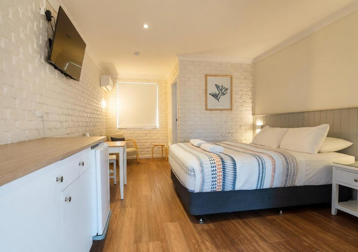 Bedroom 3, Bay House Motel, Wyong - South and West