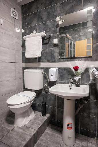 Bathroom 4, Apart Hotel Solaris