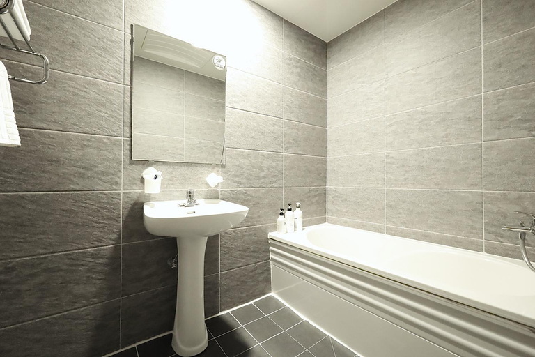 Bathroom 2, Ingye Joy Hotel, Suwon