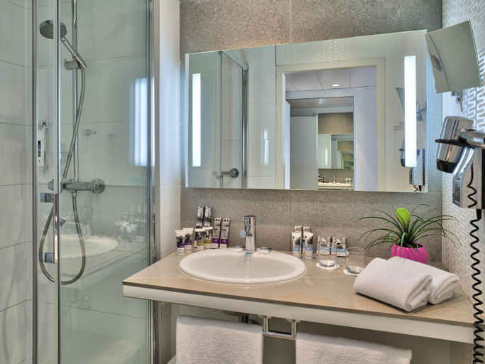 Bathroom, Hôtel Mercure Président Biarritz Plage, Pyrénées-Atlantiques
