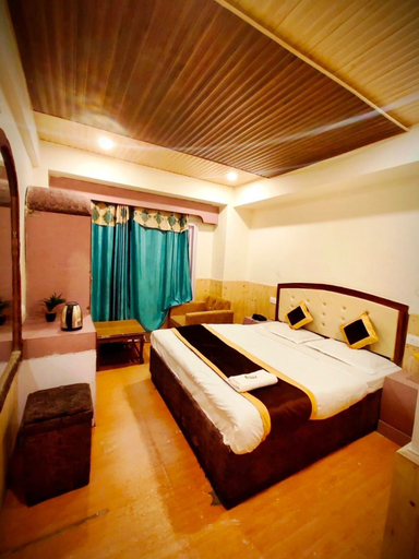 Bedroom 1, Shorya Regency Circular Road, Shimla