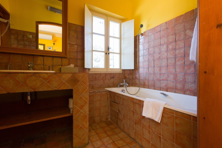 Bathroom 5, Le Jardin d'Emile, Bouches-du-Rhône