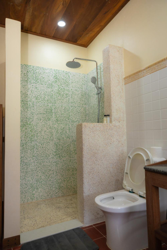 Bathroom, La maison bleue BTB, Svay Pao