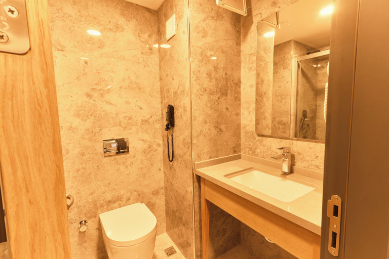 Bathroom 5, igman hotel, Fatih