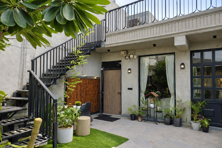 Property grounds, The Luxury Penthouse, Delhi