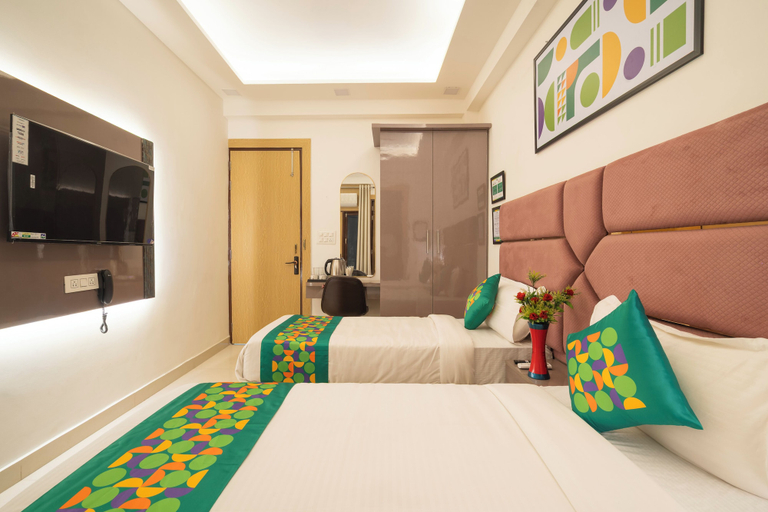 Room 2, Treebo Premium Inn 62, Gautam Buddha Nagar