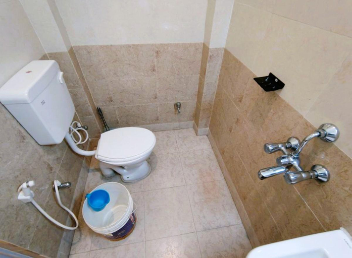 Bathroom 2, Dakshinayan Resort and Restaurant Illambazar, Birbhum
