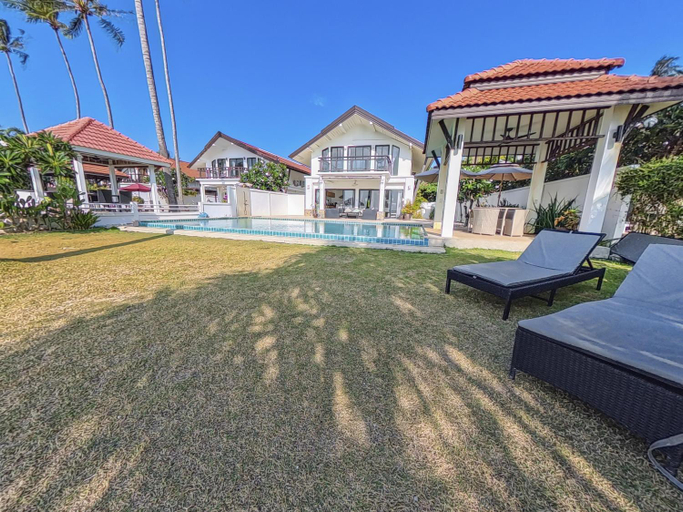 Exterior & Views 1, Beachfront! 4 Bedrooms - Malee Beach Villa E6, Ko Lanta
