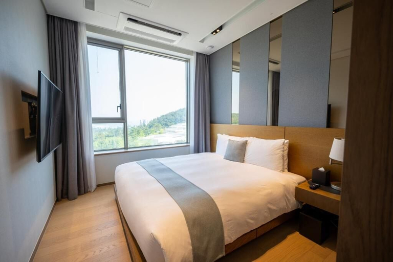 Bedroom 4, Haeundae Beach Restmons, Gijang