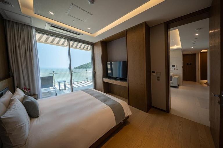 Bedroom 3, Haeundae Beach Restmons, Gijang