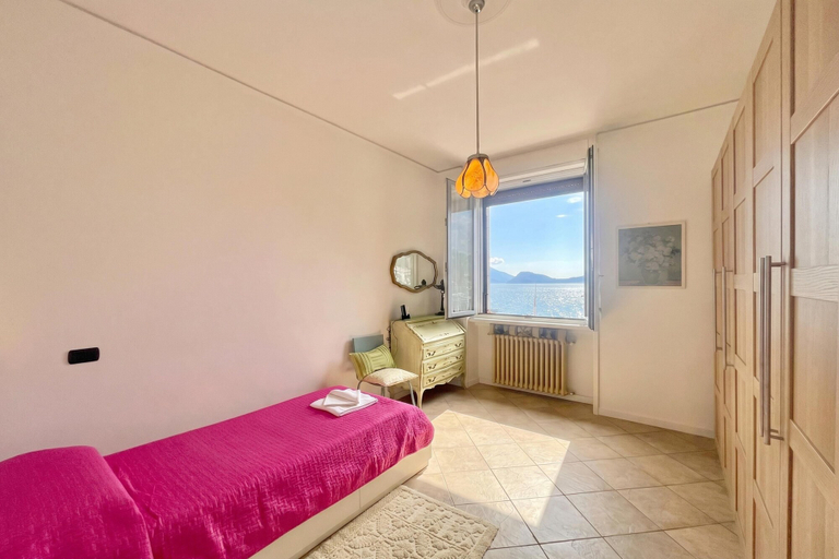 Room 2, Casa Valentina, Como