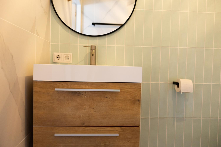 Bathroom 2, Suite in Vrouwenpolder near North Sea Beach, Veere