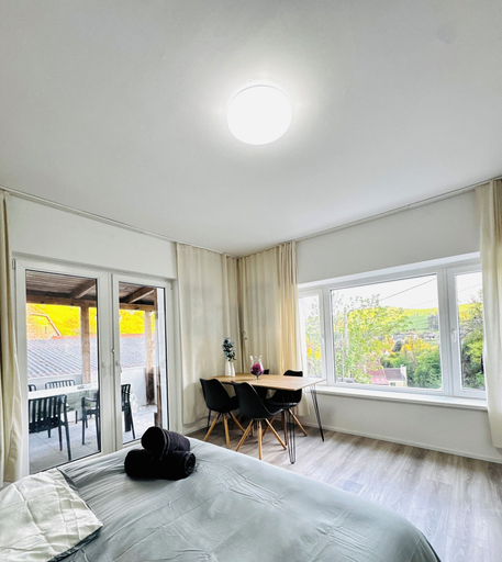 Room 2, Cozy 2BR Apt With LR Near Museum Gugging, Wien Umgebung