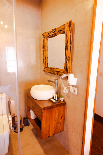 Bathroom 3, Anhel Hotel, Beratit