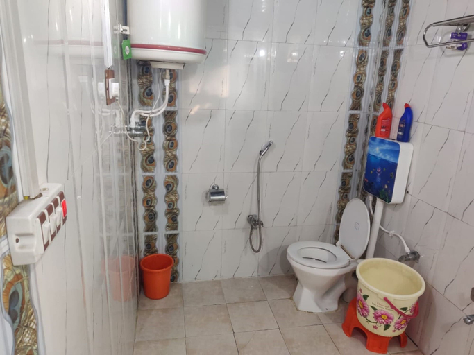 Bathroom, Roseland Ski Institute Rd, Baramulla