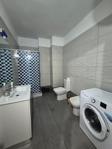 Bathroom 2, Guest - SEA BREEZE APARTMENTS-Sea View, Sarandës