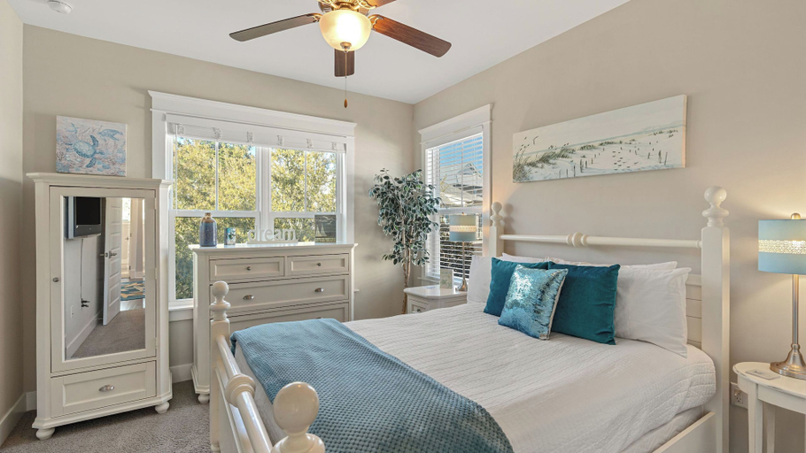 Bedroom 3, Three Times The Fun by Avantstay Blue Mountain Pool + Pet-friendly, Walton
