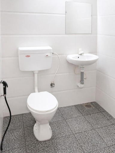 Bathroom 3, SANTA MARIA HOSTEL MUNROE ISLAND, Kollam